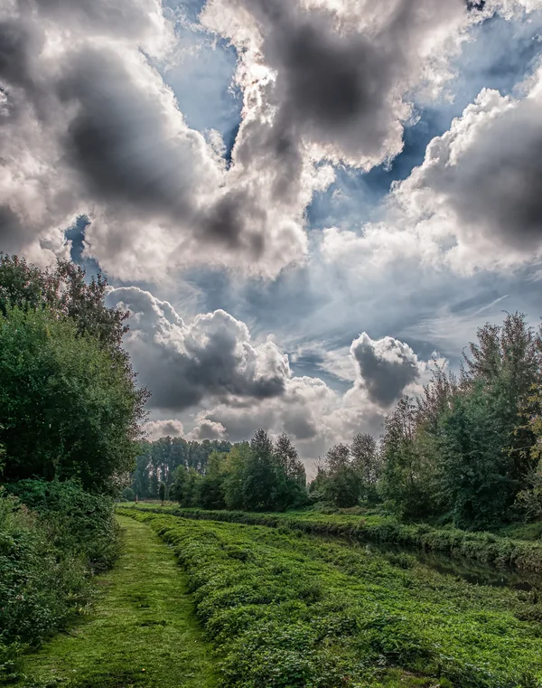 Dramatischer Himmel.webp