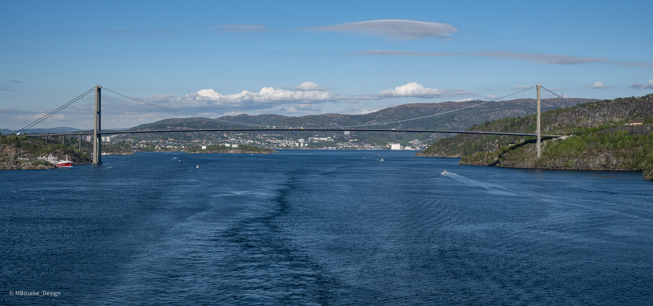 NZ8_2377a.jpg