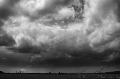 Wolken_und_Kraftwerke.jpg Wolken_und_Kraftwerke.jpg