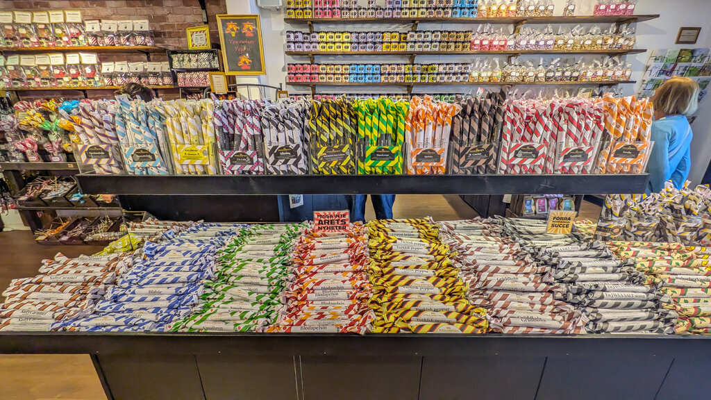 51356645ct.jpg