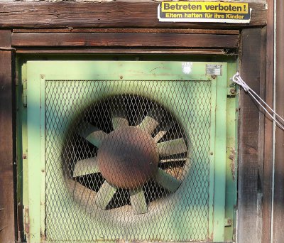 Betreten verboten.jpg
