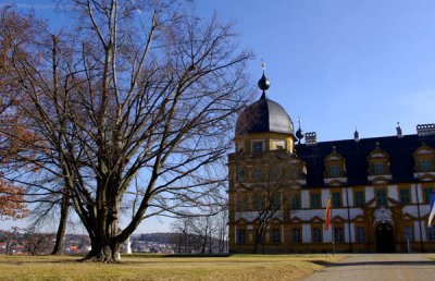 Schloss Seehof 3.jpg