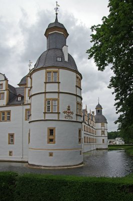 comp_Schloss Neuhaus (2).jpg