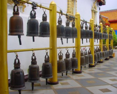Glocken Wat Doi Suthep Chian Mai 02.JPG