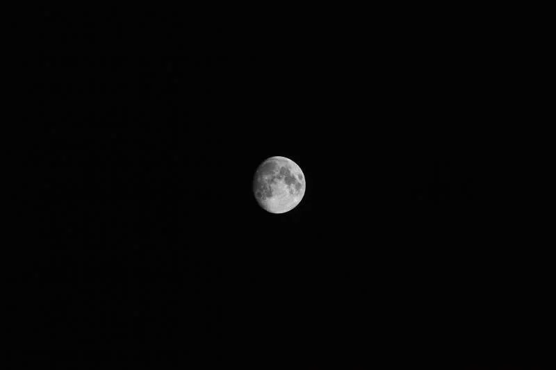 01_Mond_München.webp