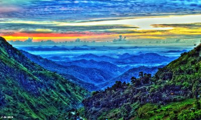 Ella_Rock_Litt_Adams_Peak_Sunrise_SDIM1724_26_28_30_33_tonemapped-2.jpg Ella_Rock_Litt_Adams_Peak_Sunrise_SDIM1724_26_28_30_33_tonemapped-2.jpg