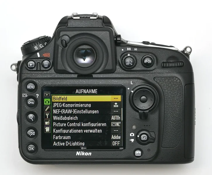 D800back.webp D800back.webp