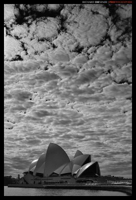 SydneyOperaHouse03.jpg